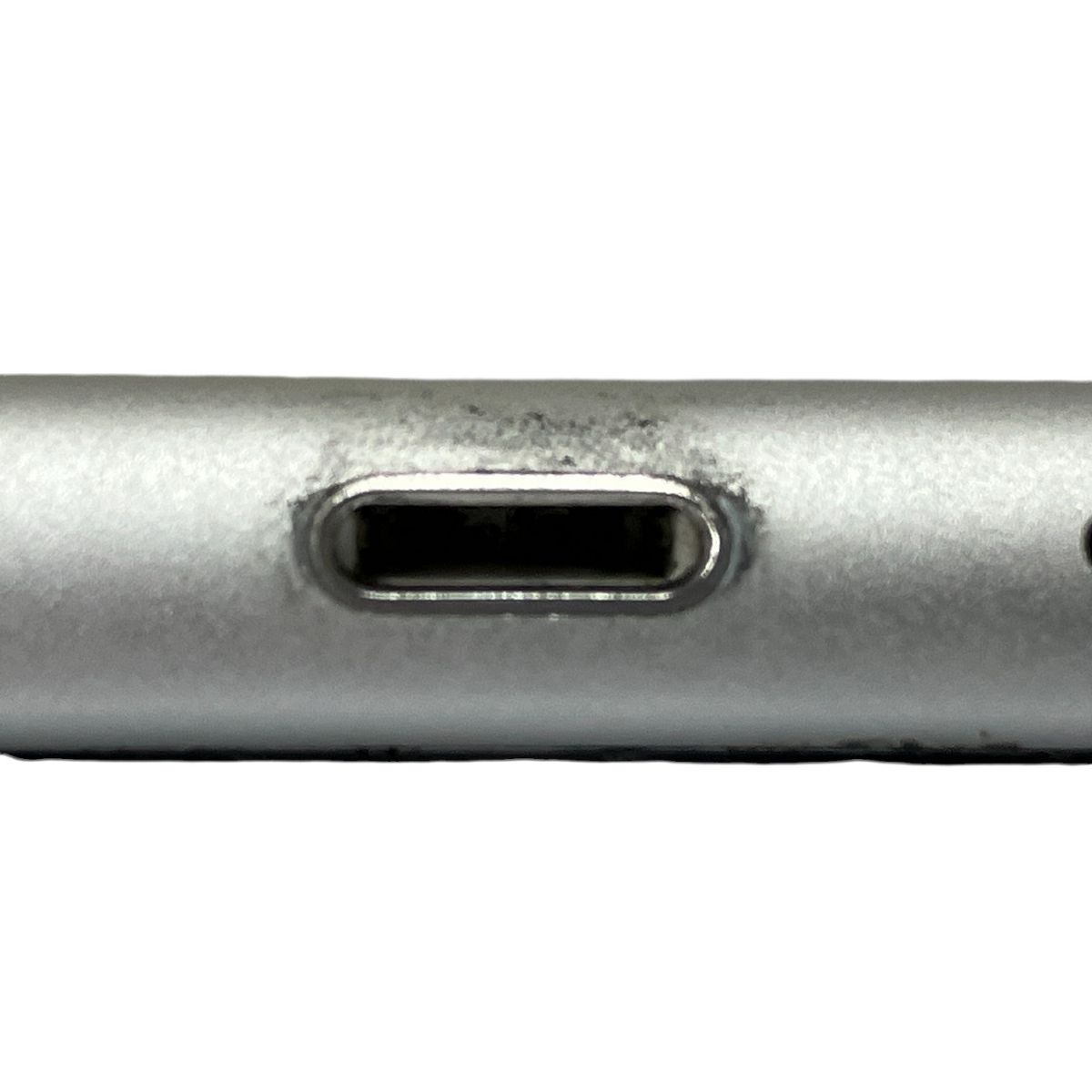 Apple iPad 10.2インチ シルバー　ジャンク Apple iPad 10.2インチ シルバー ジャンク