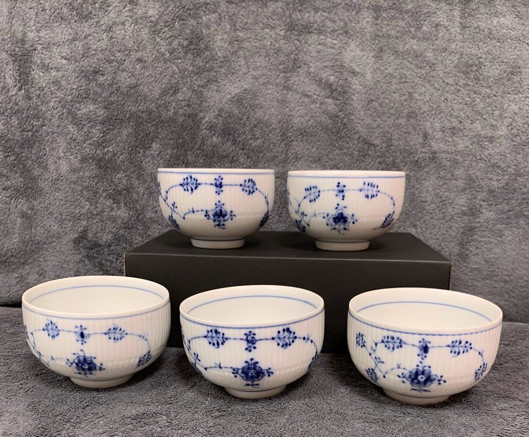 ロイヤルコペンハーゲン ブルーフルーテッド　急須、湯呑み5客セット ロイヤルコペンハーゲン ブルーフルーテッド 急須 湯呑み 5客