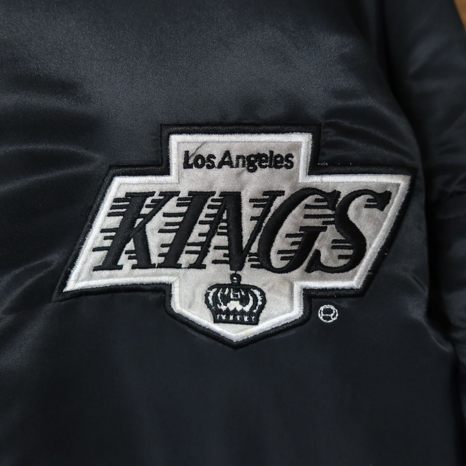 90s Vintage US古着☆Los Angeles KINGS ロサンゼルス キングス NHL ナイロンパーカー 中綿 ブラック 90's  90年代