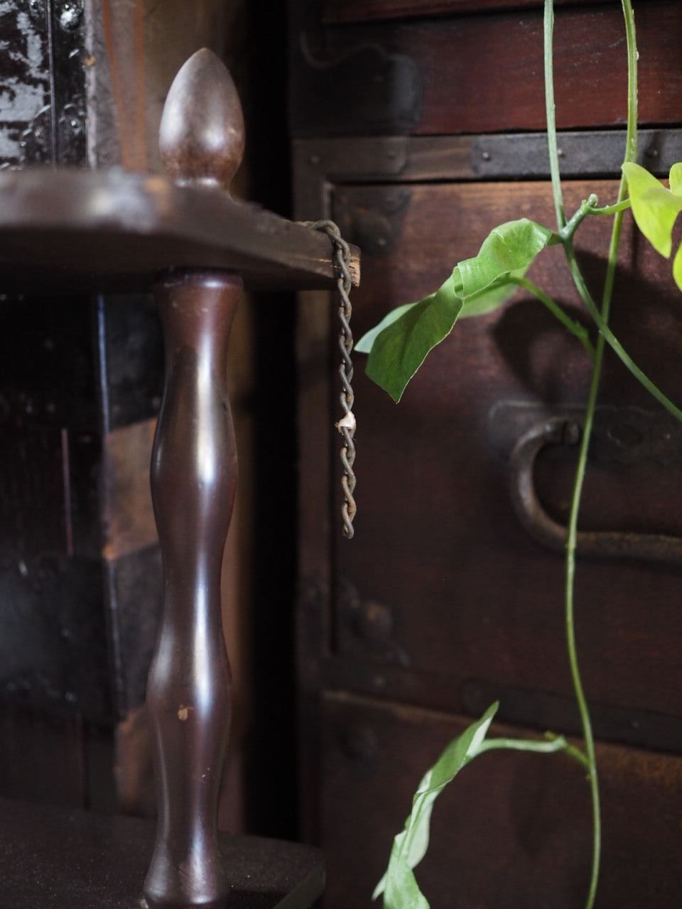 昭和レトロ壁掛けシェルフ