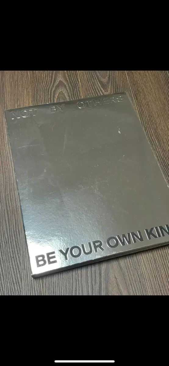 THE BOYZ(ザ・ボーイズ・ドボイズ) BE YOUR OWN KING フォト