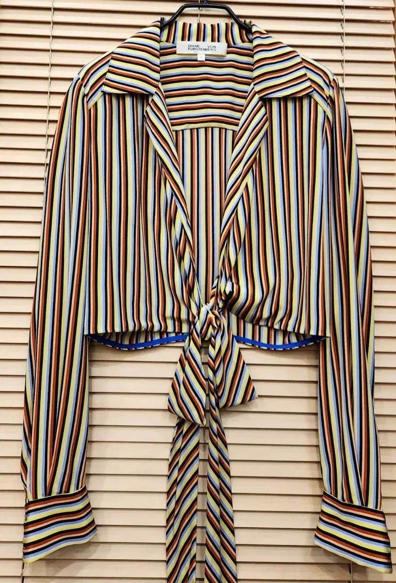 ダイアン 見た ファステンバーグ シルク ラップブラウス