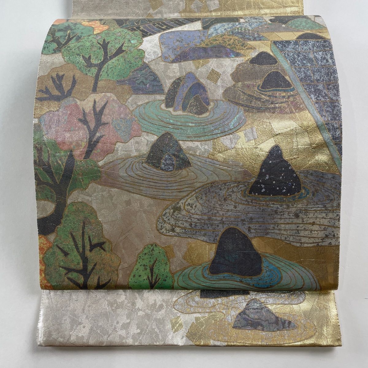 袋帯 美品 名品 枯山水 螺鈿箔 金彩 金色 お太鼓柄 正絹 【中古