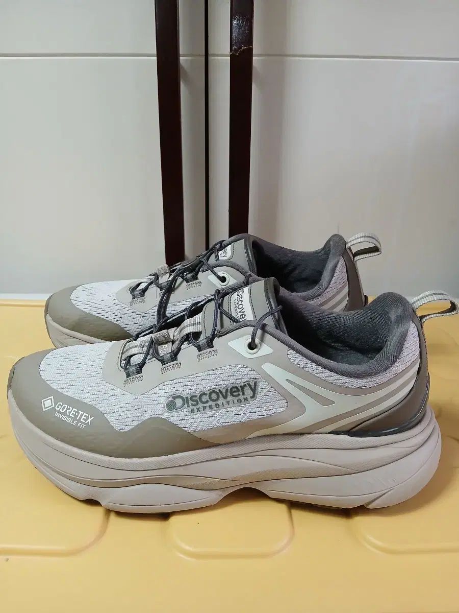 Discovery EXPEDITION ディスカバリー 260 スニーカー