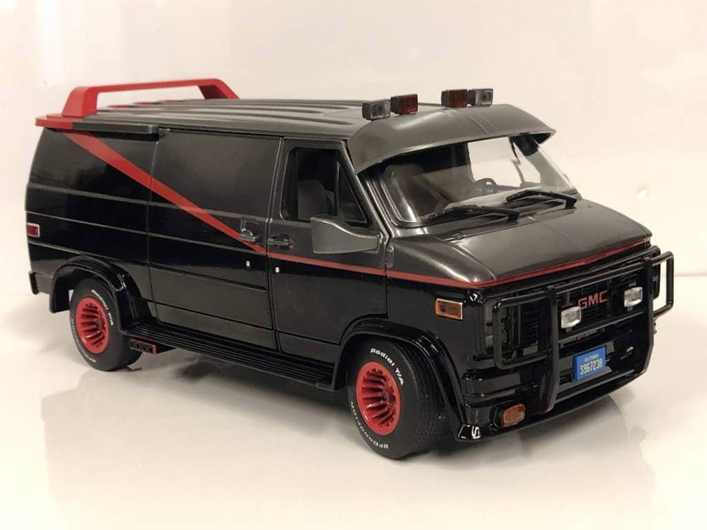 アウトレット品 ミニカー 1983 GMC バンデューラ 特攻野郎Aチーム グリーンライト社 1|18スケール ダイキャストモデル テレビドラマ人気バン 完全再現