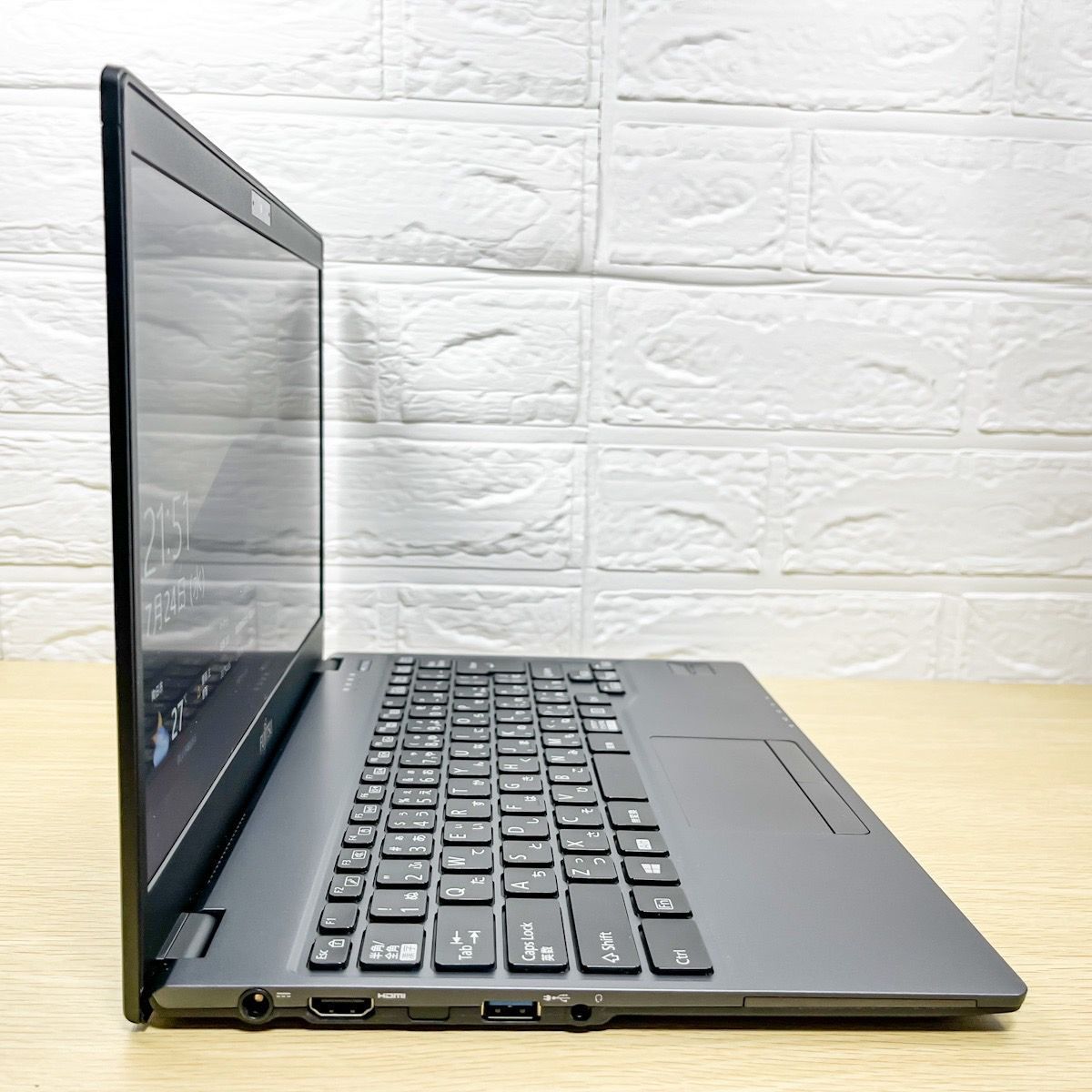約770g】富士通 LIFEBOOK FUTRO MU937 超軽量ノートPC