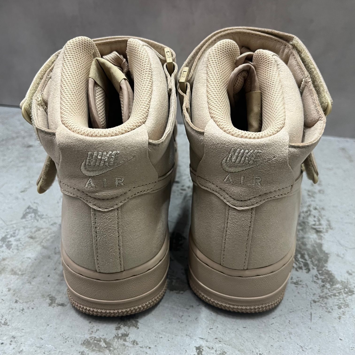 13750262_1