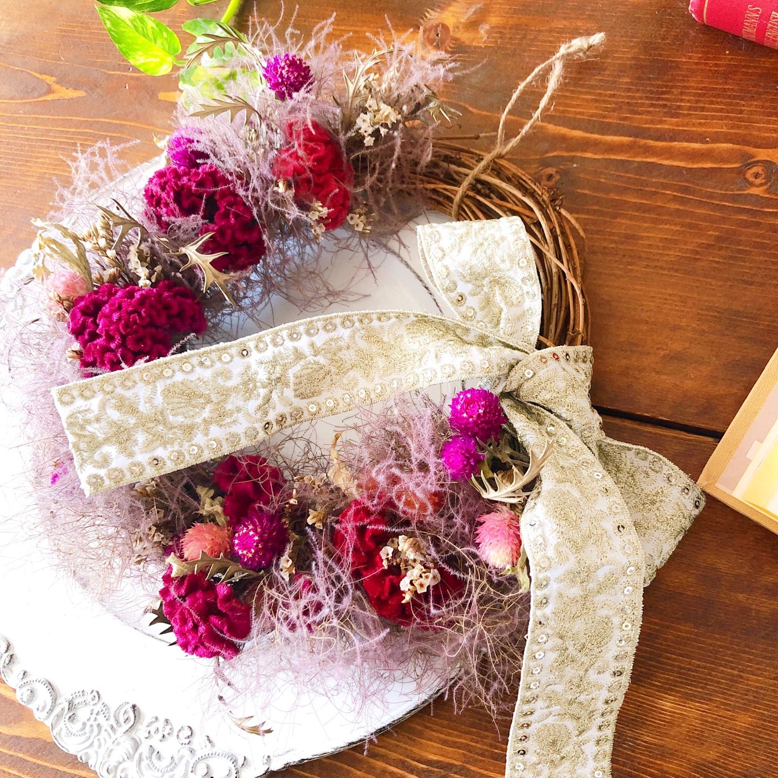 交換無料 新品 未使用 いちごケーキのリース スモークツリー ドライフラワー 刺繍リボン ケイトウ 植物 観葉植物 Gangajal Org Gangajal Org