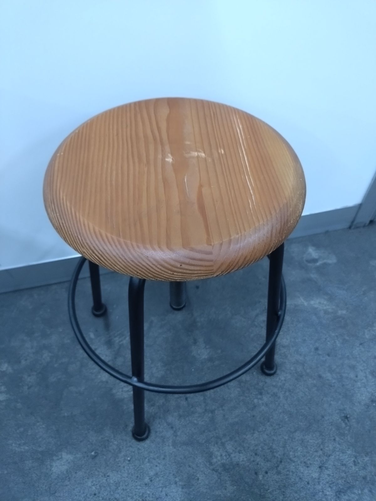 クラッシュゲート スピンスツール 木製スツール コンベックススツール