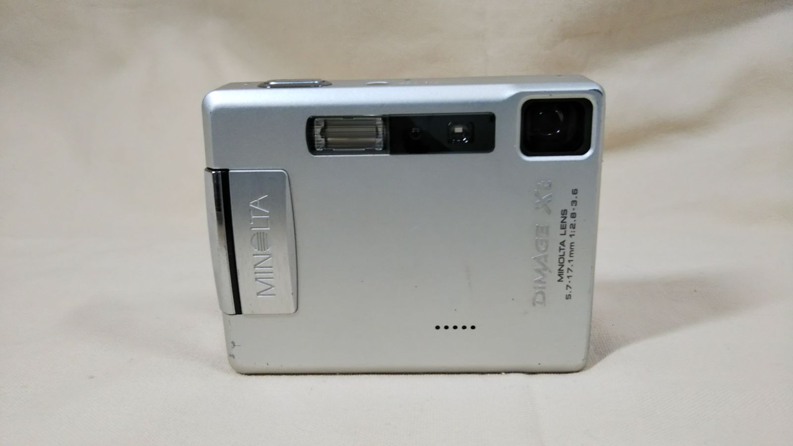 【超美品】MINOLTA DIMAGE Xt コンパクト デジカメ オールドコンデジのすゝめ：MINOLTA DiMAGE Xt Red 作例付き