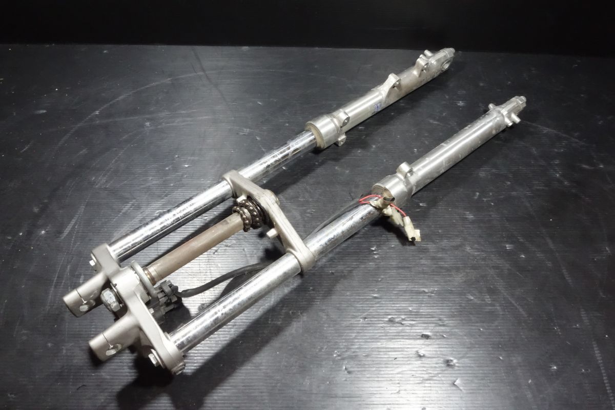 フロントフォーク ステム