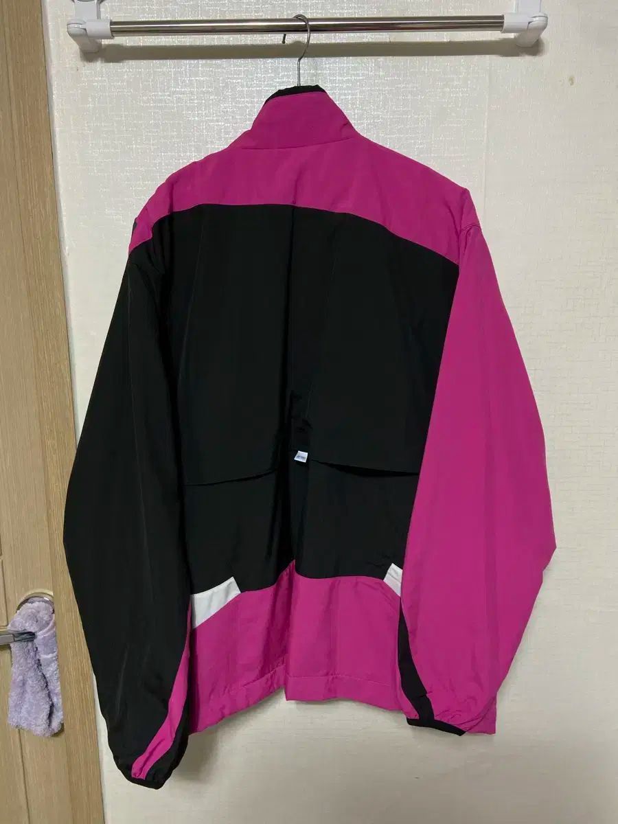 ウィンドブレーカー