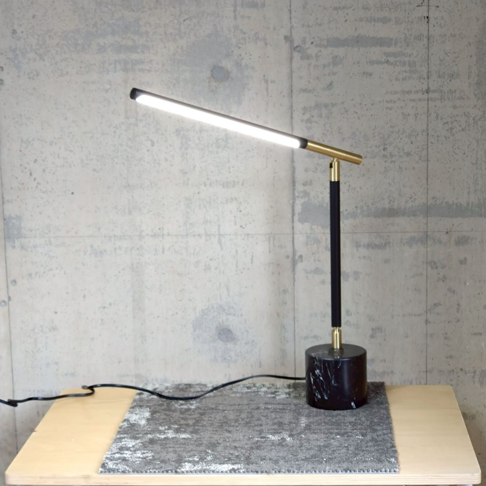 アートワークスタジオ LEDデスクライト