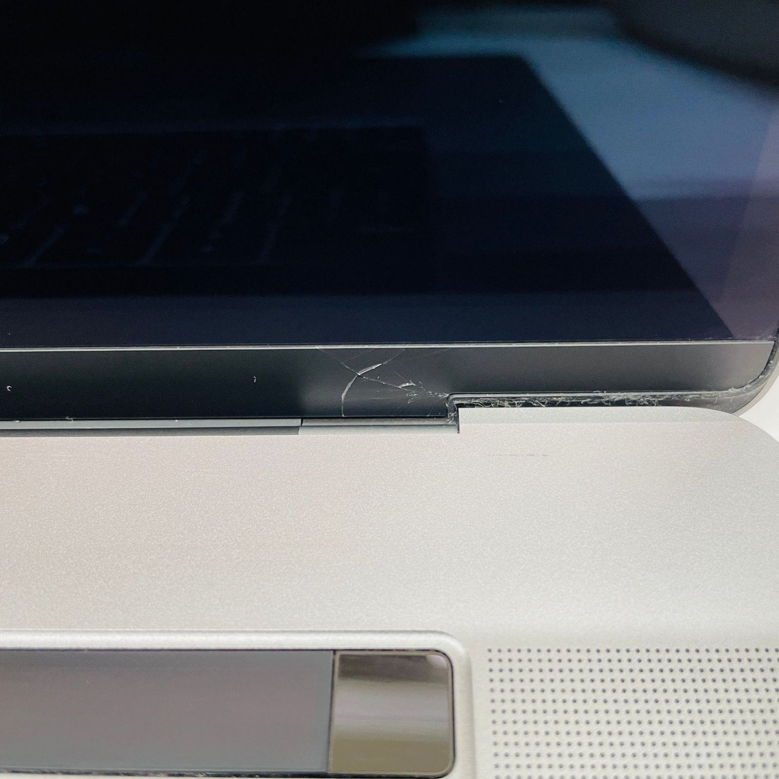 MacBook pro 2019 15インチ 32G 1TB USキーボード Amazon.com: Apple MacBook Pro 15.4-inch Laptop - 2.4GHz