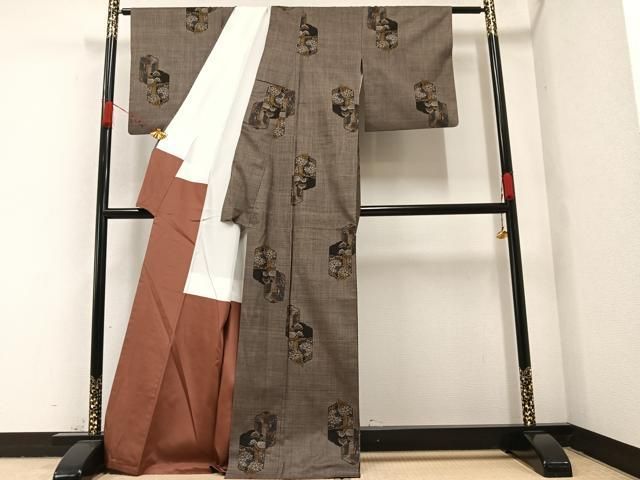 平和屋着物●本場大島紬　カタス9マルキ　草花文　正絹　逸品　AABE5587fy 平和屋着物○本場大島紬 カタス9マルキ 草花文 正絹 逸品 AABE5587fyの