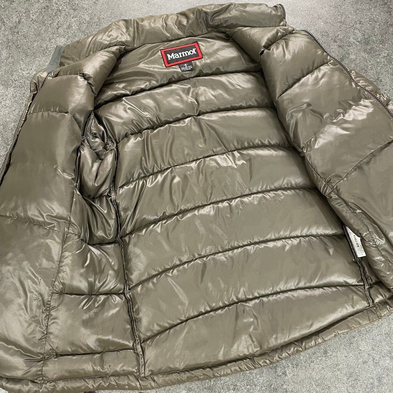 Marmot 825 Fill Power Down Jacket Full Zip マーモット ダウンジャケット 825フィルパワー ジップアップ  ロゴ刺繍 ダウン90%入り 軽量 メンズ ライトダウン MJD-F0014 - メルカリ