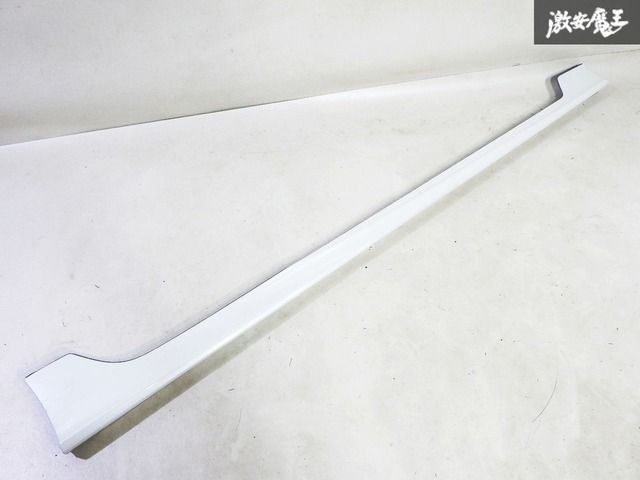 ストア出品/割れ無し TRD ZVW50 プリウス 前期 サイドステップ 070 ホワイトパールクリスタルシャイン 右 右側 運転席側 MS344-47006