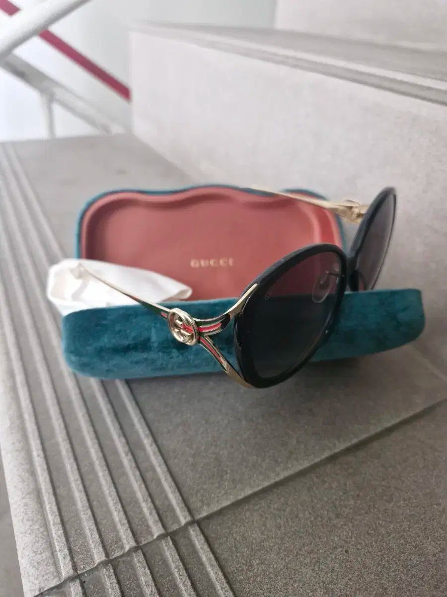 GUCCI(グッチ) 正規品 サングラス リストレット - メルカリ