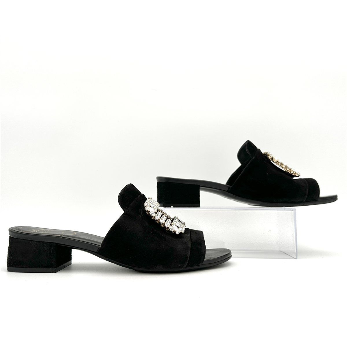 □希少□ Roger Vivier サンダル ヌバック ビジューバックル ビブラム  