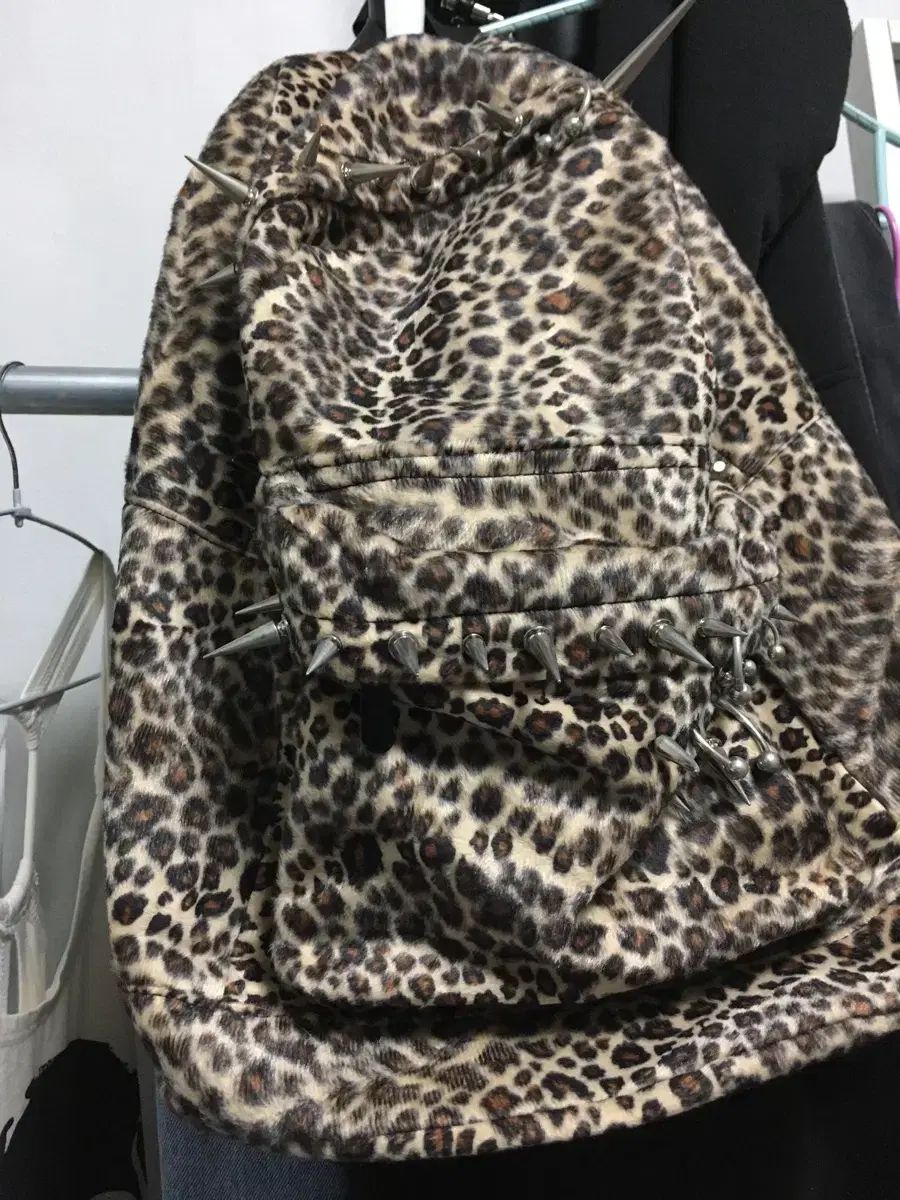 JANSPORT リュック 美品 バイカラー レオパード柄 JANSPORT リュック 美品 バイカラー レオパード柄