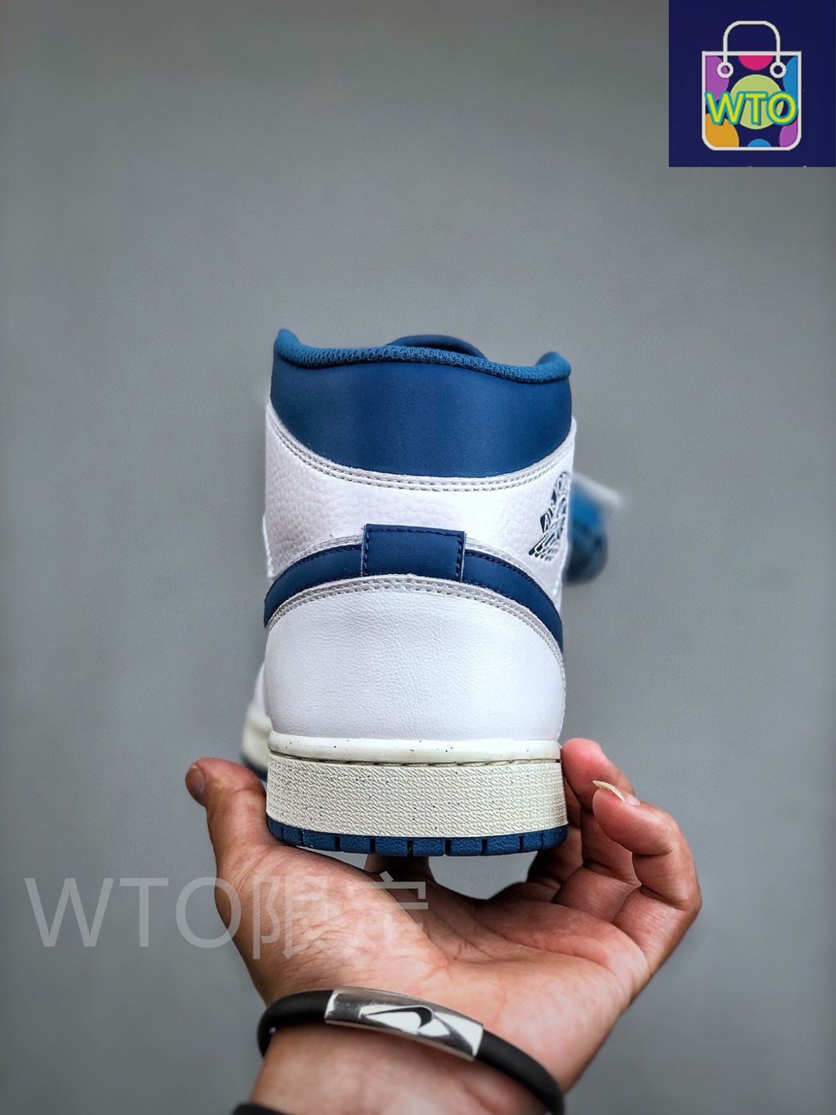 NIKE WMNS AIR JORDAN 1 MID スニーカー NIKE WMNS AIR JORDAN 1 MID SE Patent Valentine's Day ナイキ