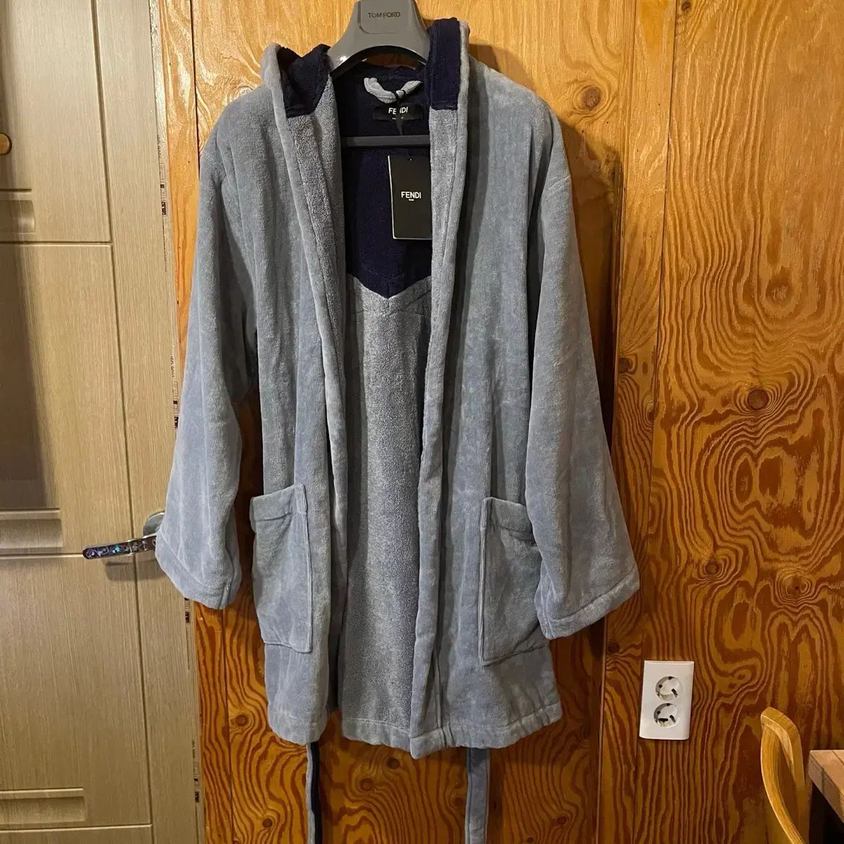 FENDI フェンディ モンスター ローブ コート KANDAIZUMI_COM