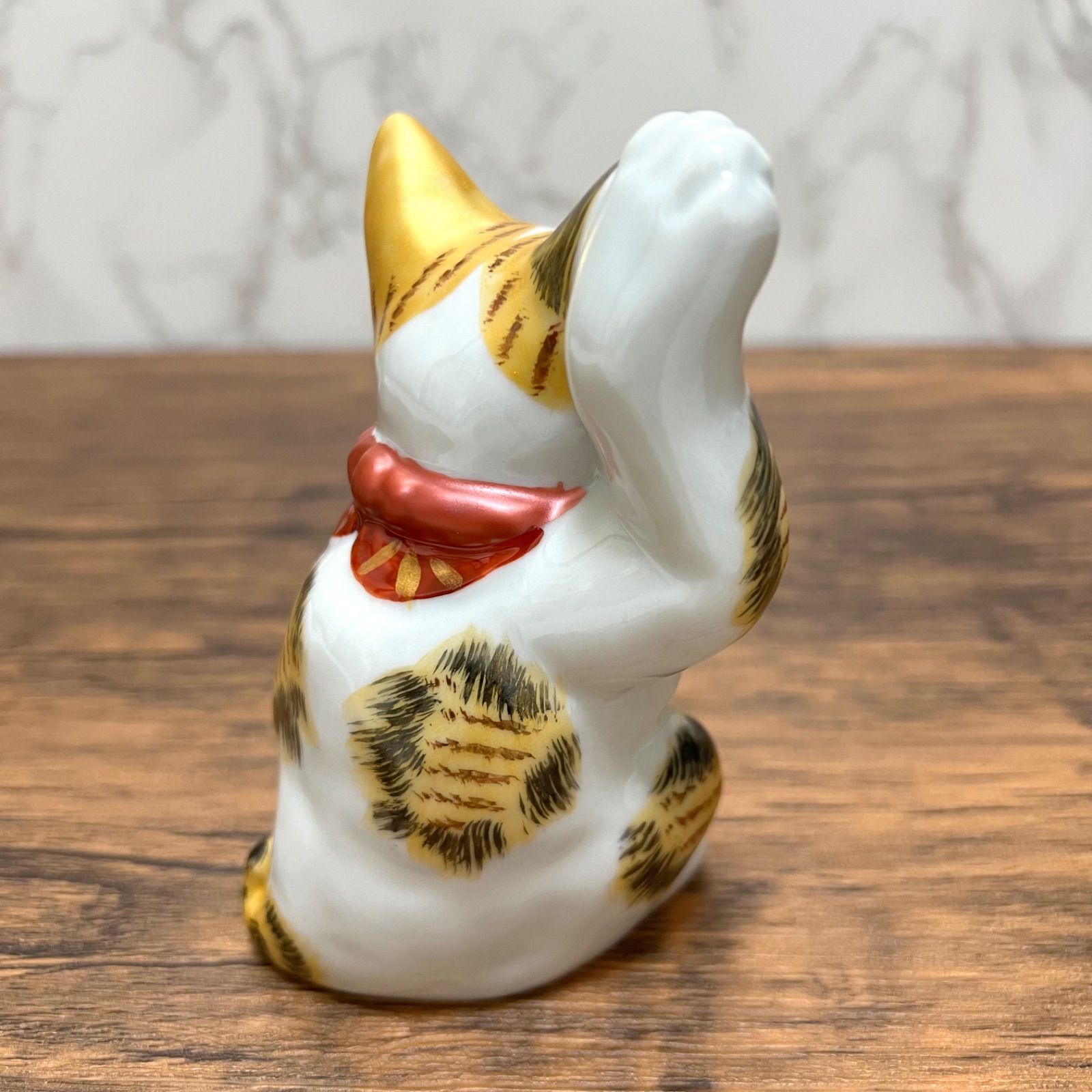 九谷焼 招き猫 三毛招き猫 置物 右手 陶器 縁起物 九谷焼】4号 招き猫 金彩三毛 右手 金運招福 縁起物 Maneki Neko