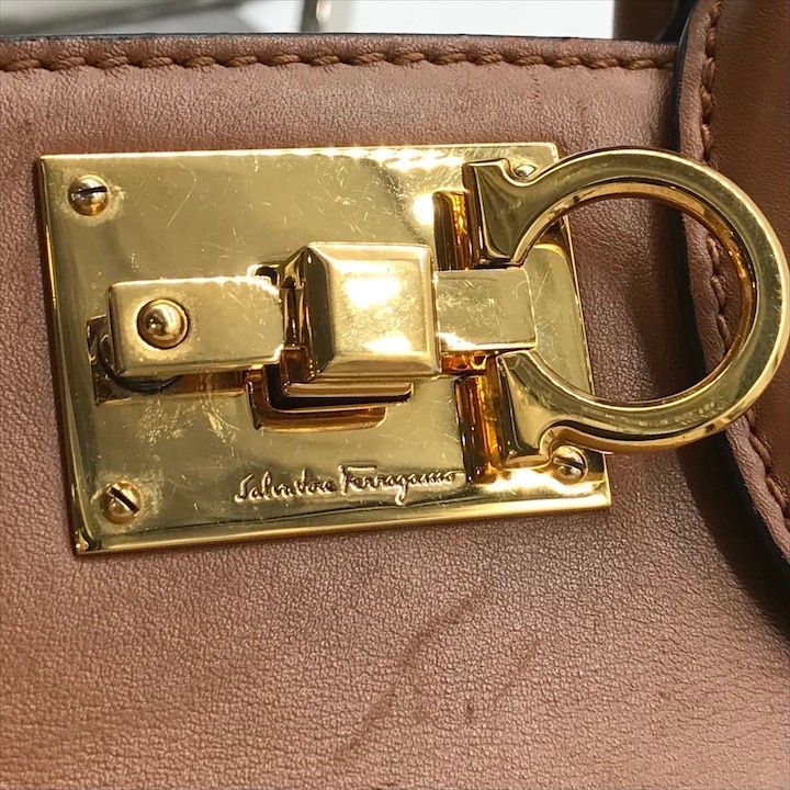 美品 Salvatore Ferragamo フェラガモ スタジオ ガンチーニ 2WAY