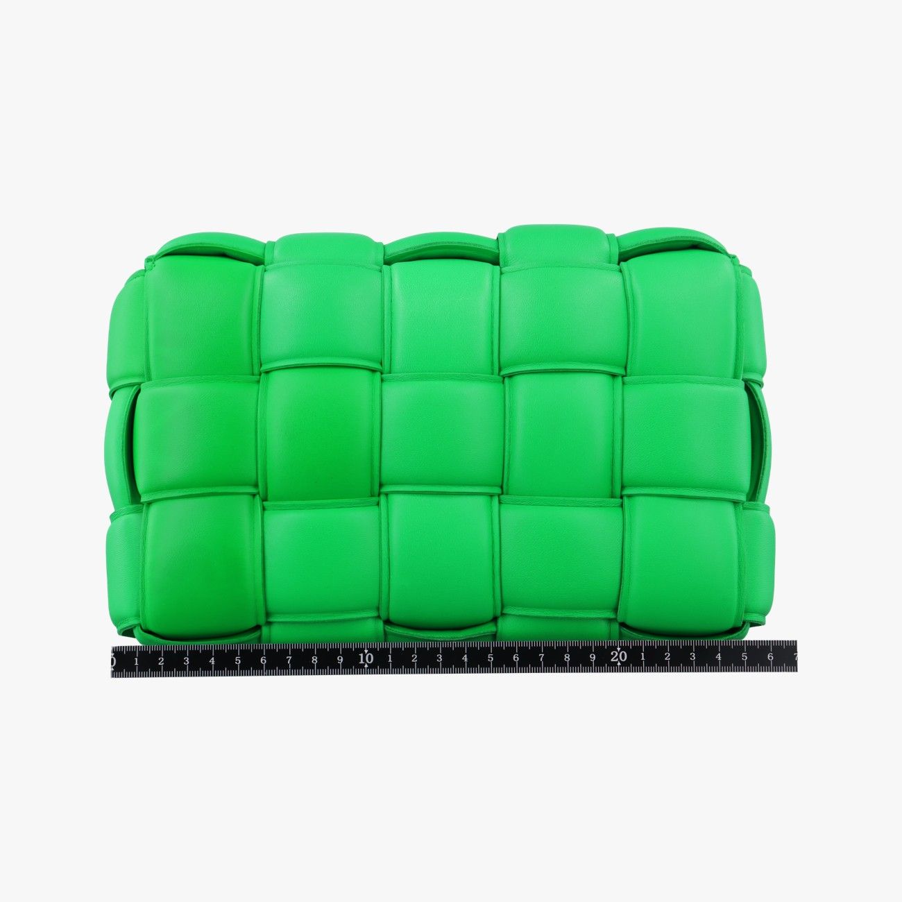 ボッテガヴェネタBottega Venetaパデッド カセットグリーンラムスキンB09441508P