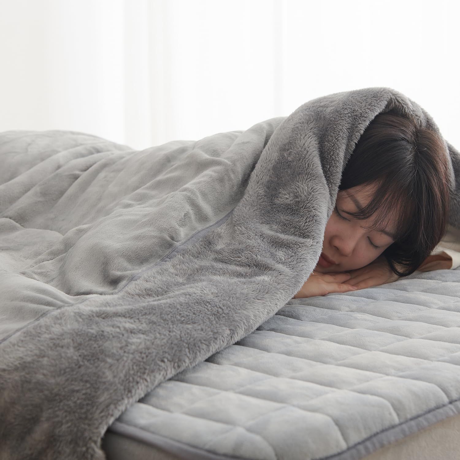 セミダブル２枚✨掛け布団 グレー 吸湿発熱 フランネル 防ダニ 洗濯可 暖かい セミダブル2枚✨掛け布団 グレー 吸湿発熱 フランネル 防ダニ 洗濯可