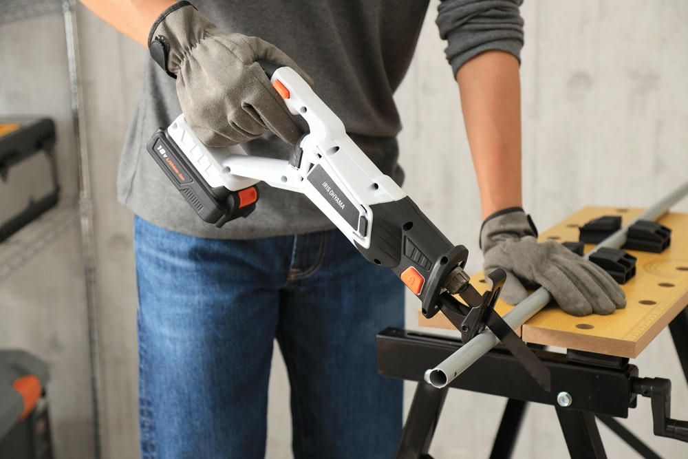 電動のこぎり 18V