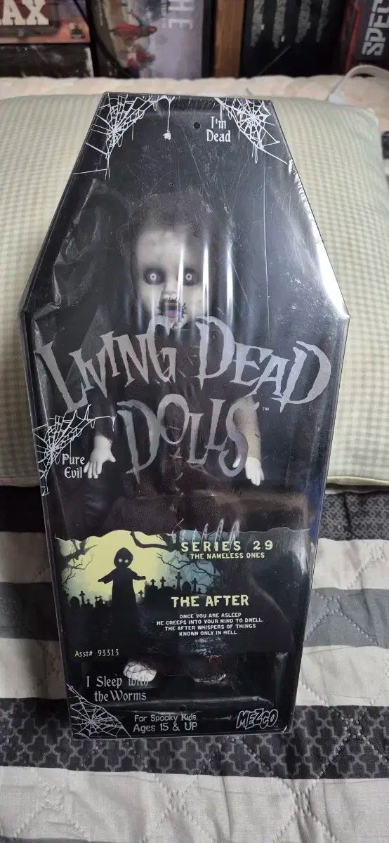 スカイウォーカーの末裔” カイロ・レン(箔押し入り) スカイウォーカーの末裔” カイロ・レン(箔押し入り) スカイ