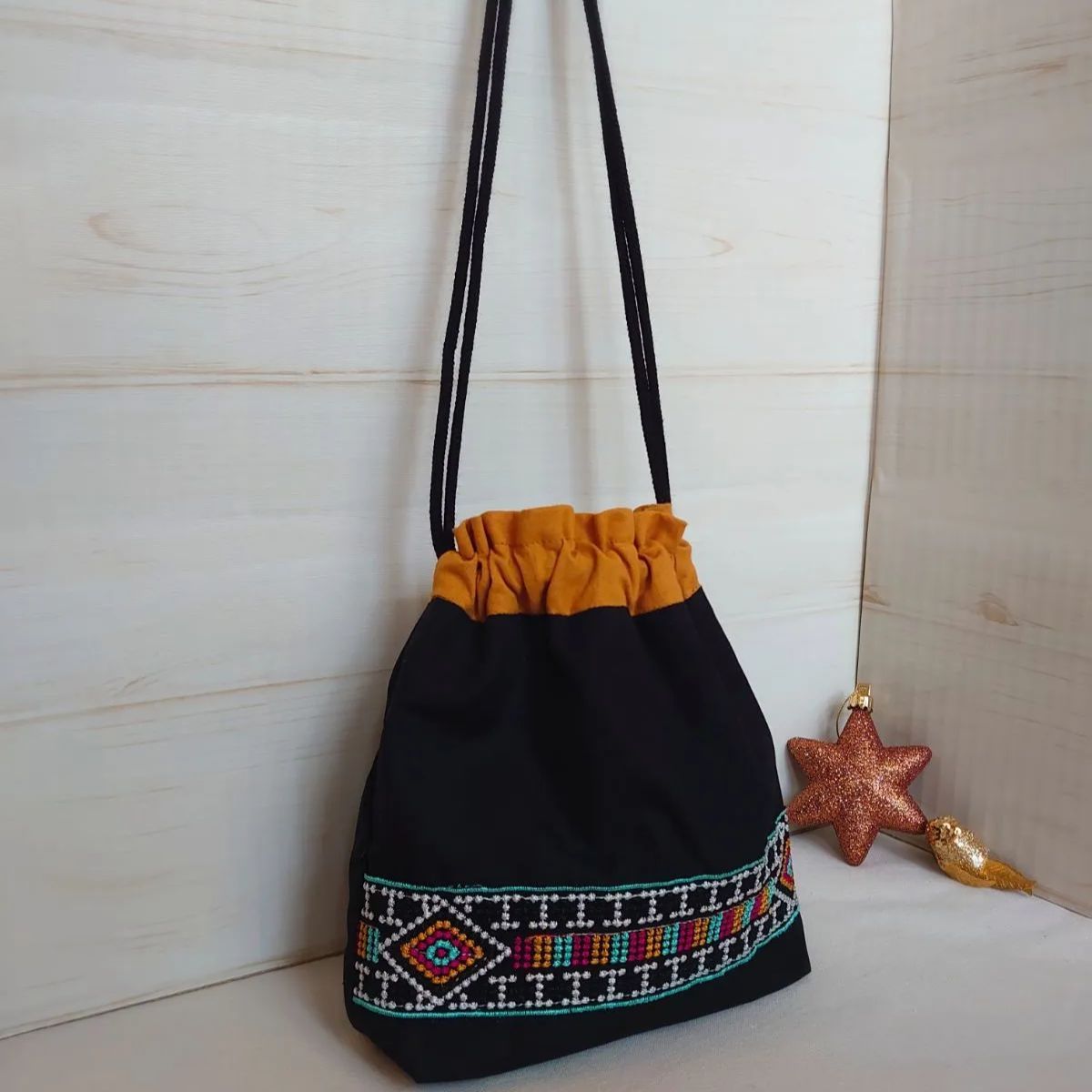 チロリアンテープ 刺繍リボン 巾着バック バイカラー - メルカリ