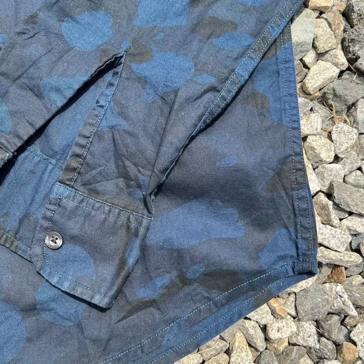 LEVI'S(リーバイス) カモフラージュ コットンシャツ (寸法を確認