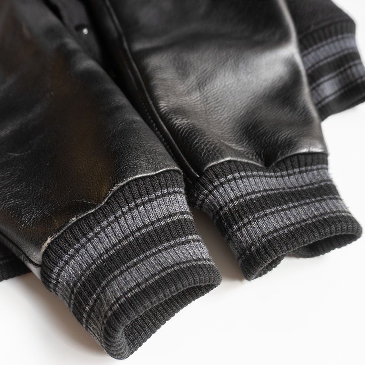 VAN JAC 袖レザー スタジャン ヴァン ワッペン バックロゴ ブラック VAN JAC 袖レザー スタジャン ヴァン ワッペン バックロゴ