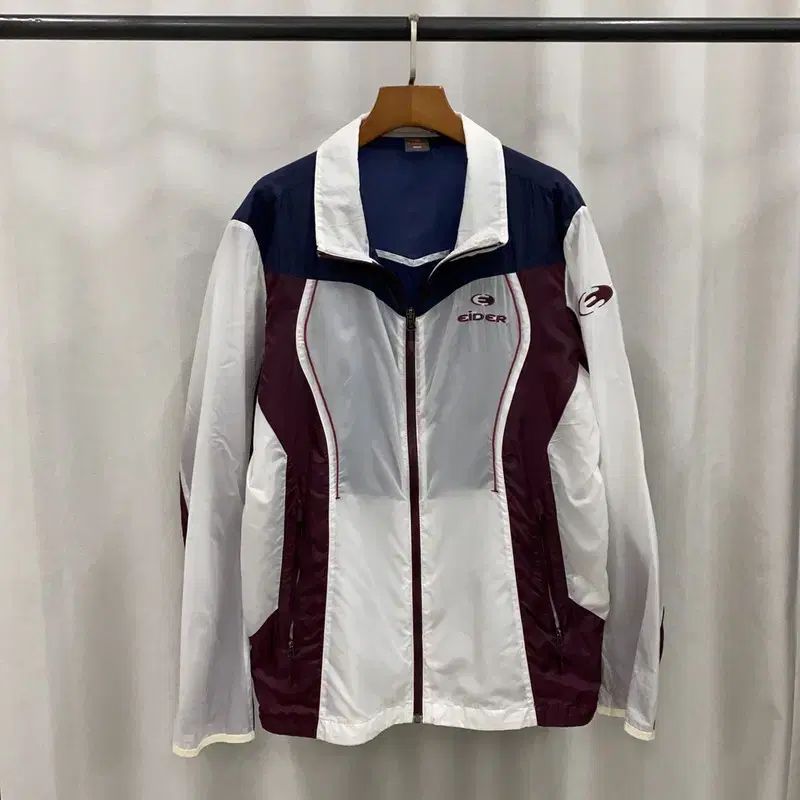 【雷市場（ポンジャン）商品韓国直送】 EIDER(アイダー) アウトドア 登山 ウインドランナー ホールフォールド ウインドブレーカー ジャケット 100 S03433