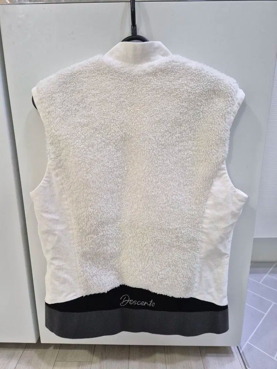 デサントゴルフ レディース 防風 ベスト ジップアップ