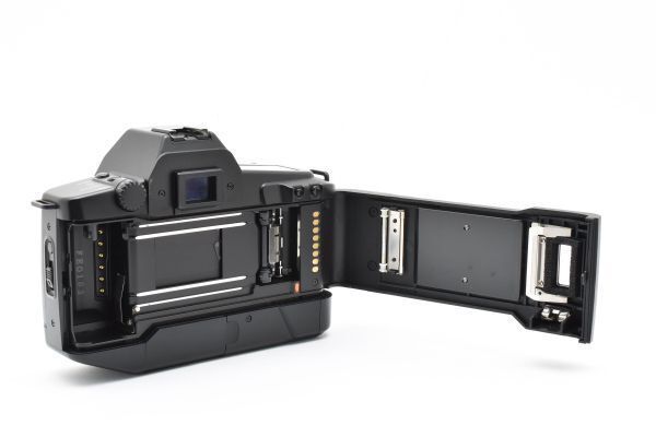 品 Canon EOS RT 固定ペリクルミラー 半透過ミラー 採用ボディ 4998_79_40