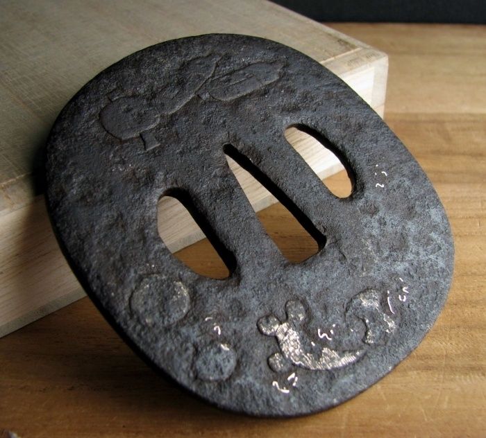 時代武具 鉄地大鍔 肥後 金銀象嵌宝尽くしの図 桐 江戸時代|鐔|23f035 IMPECCABLEHEALTHCARESERVICES_COM