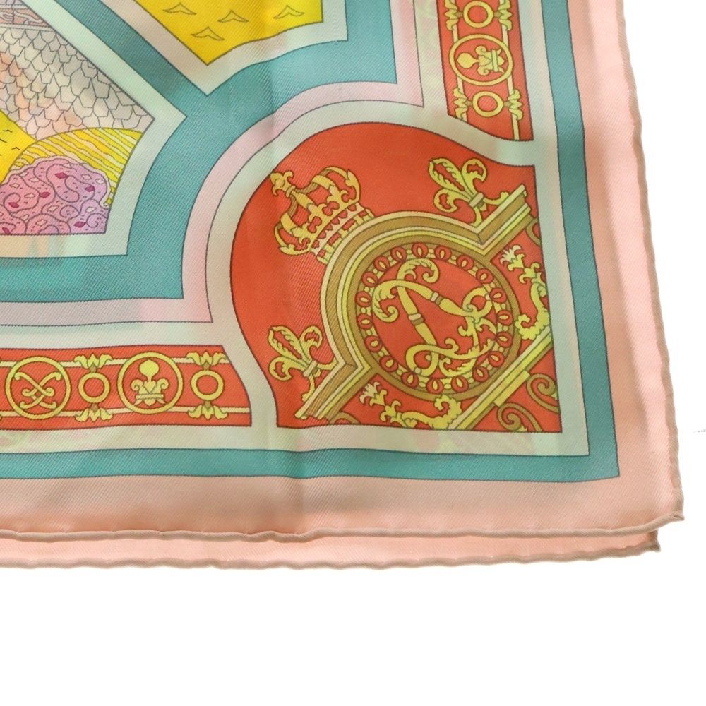 希少 美品 エルメス シルクスカーフ カレ90 ヴェルサイユの散歩 マルチカラー 希少 美品 エルメス シルクスカーフ カレ90 ヴェルサイユの散歩