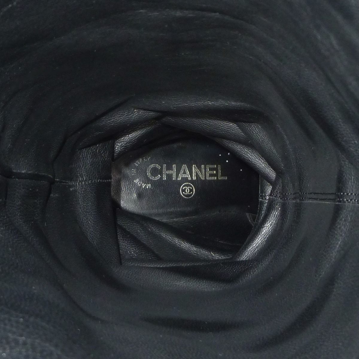 CHANEL(シャネル) ロングブーツ 37 レディース - G26233 黒×ゴールド