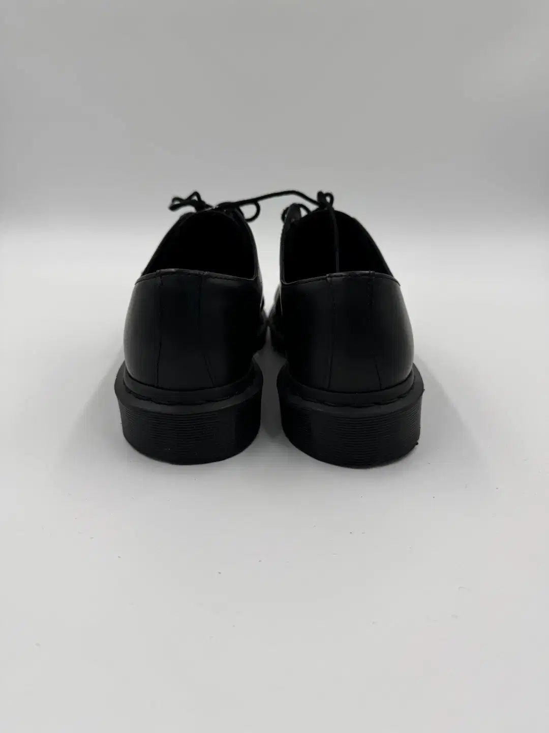 DR. MARTENS