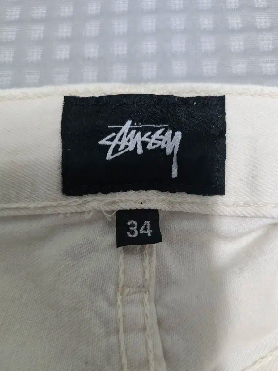 ボタンフライ パンツ