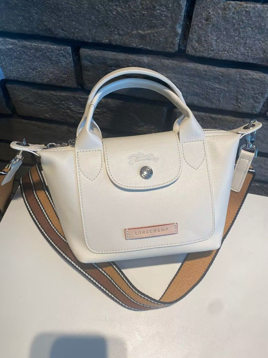 女性用のハンドバッグ 手提げ