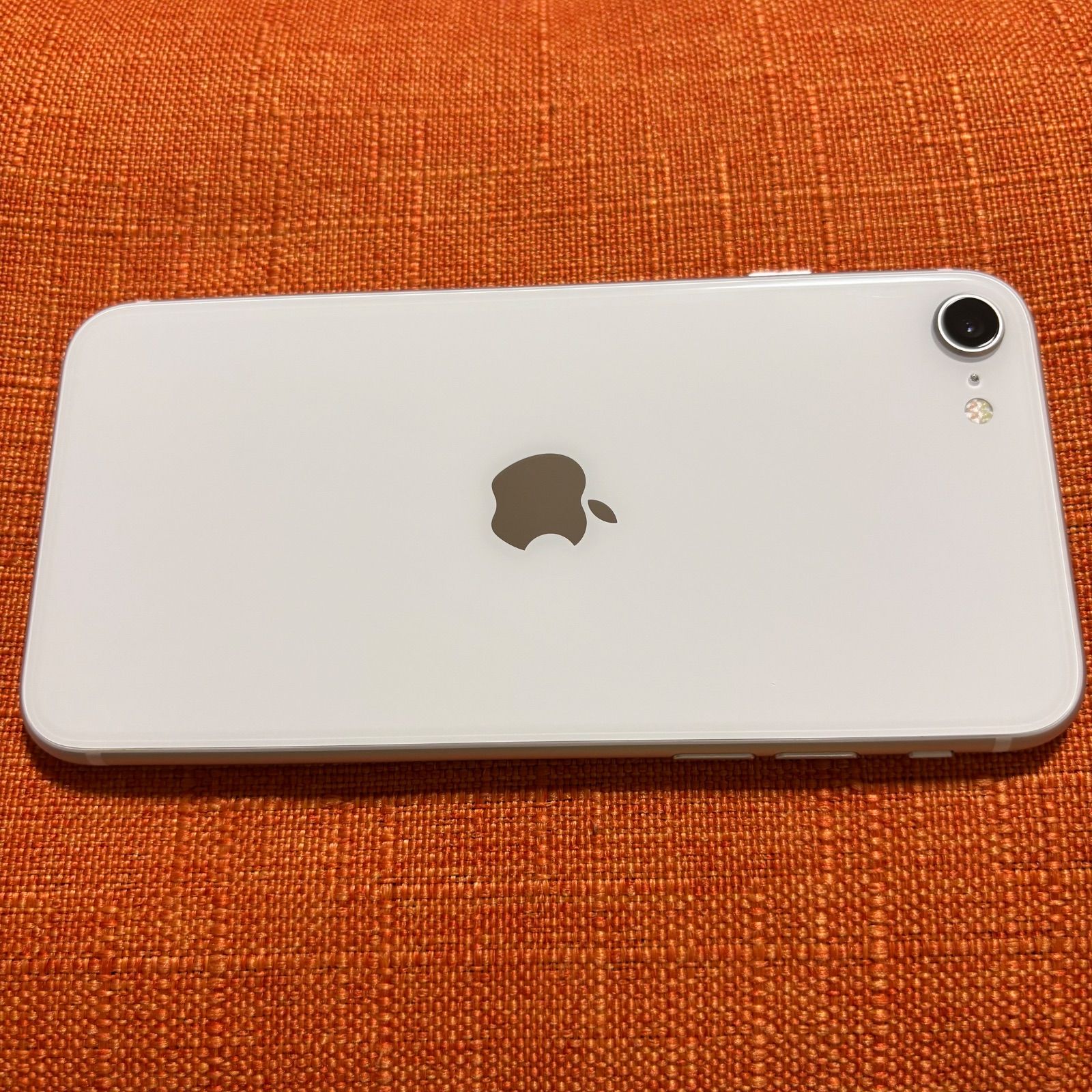 極美品〔中古品〕 iPhone SE 第2世代 64GB ホワイト MHGQ3J／A SIM