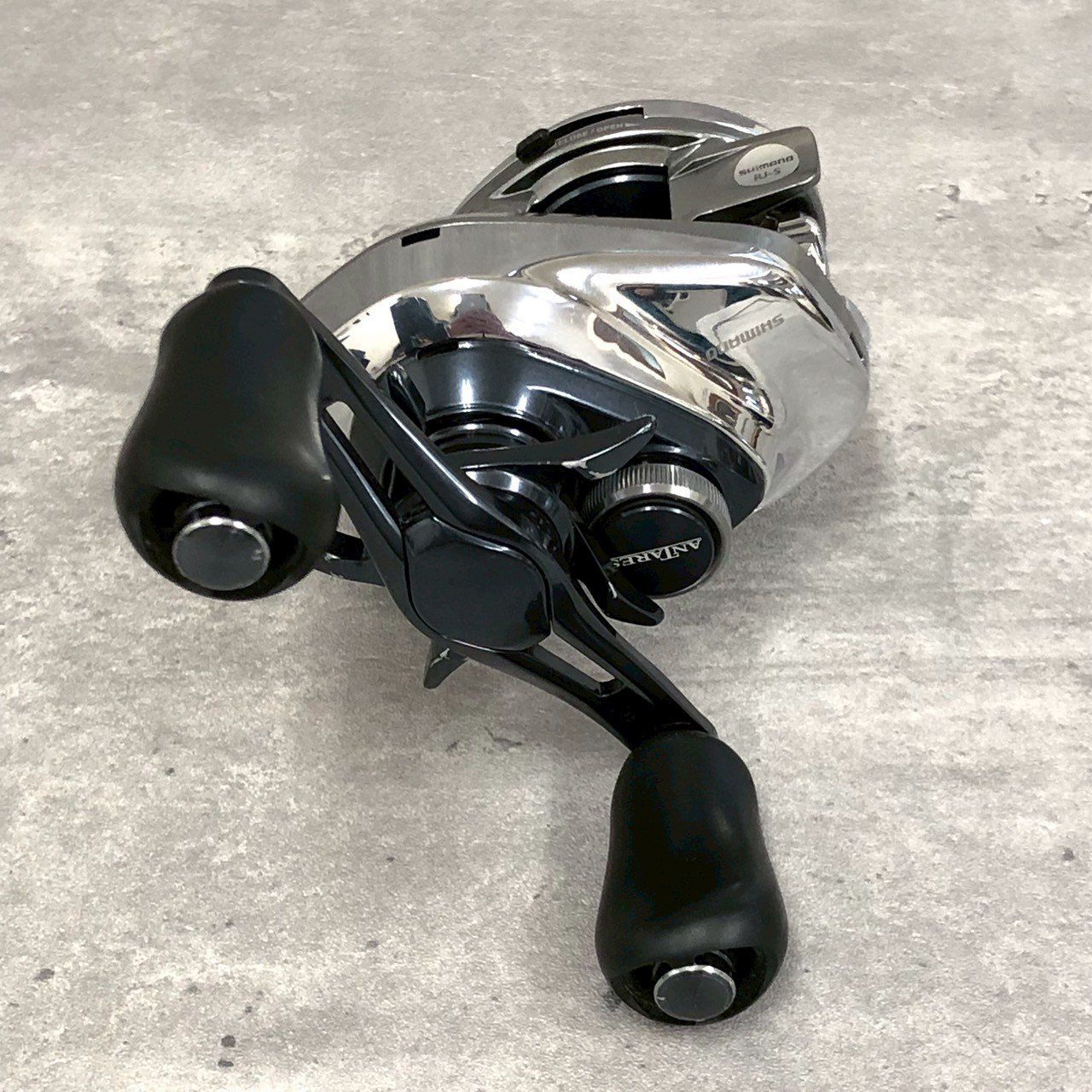 美品 シマノ 19アンタレス RH SHIMANO ANTARES ベイトリール シマノ 19アンタレス RIGHT 右ハンドル 淡水専用ベイトリール