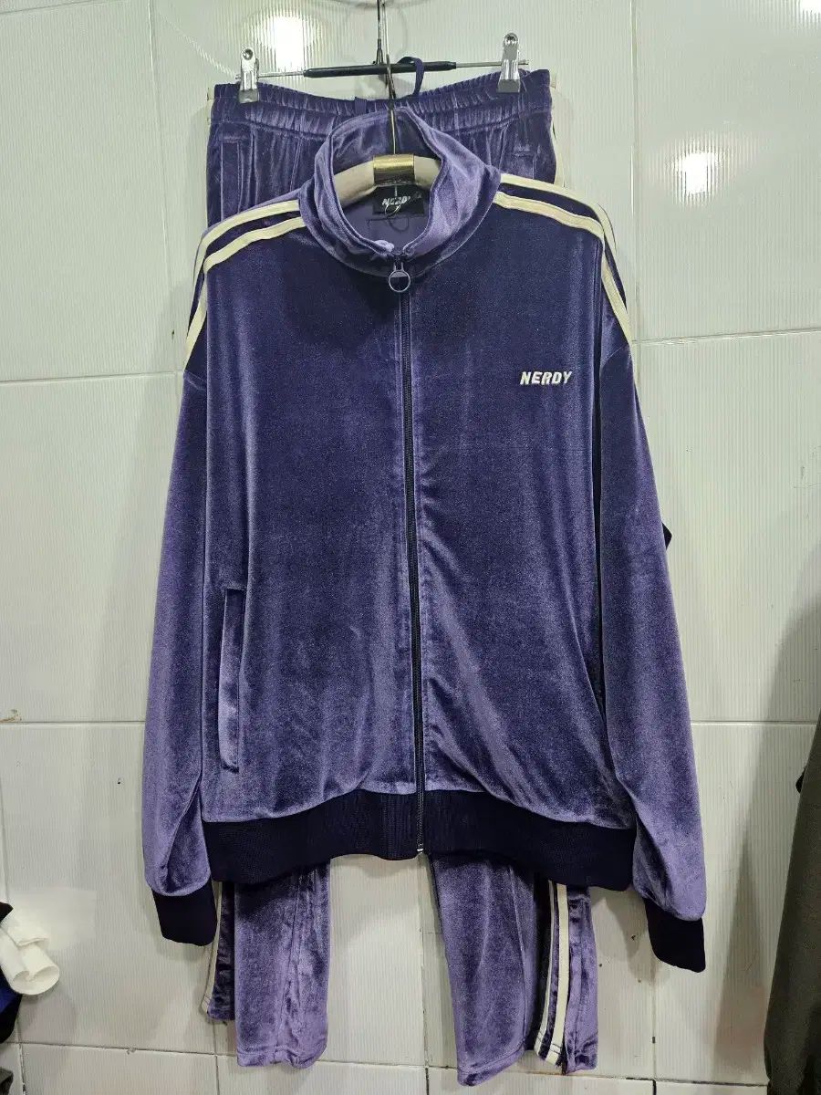 NERDY ベルベットセットアップ メンズ M 100