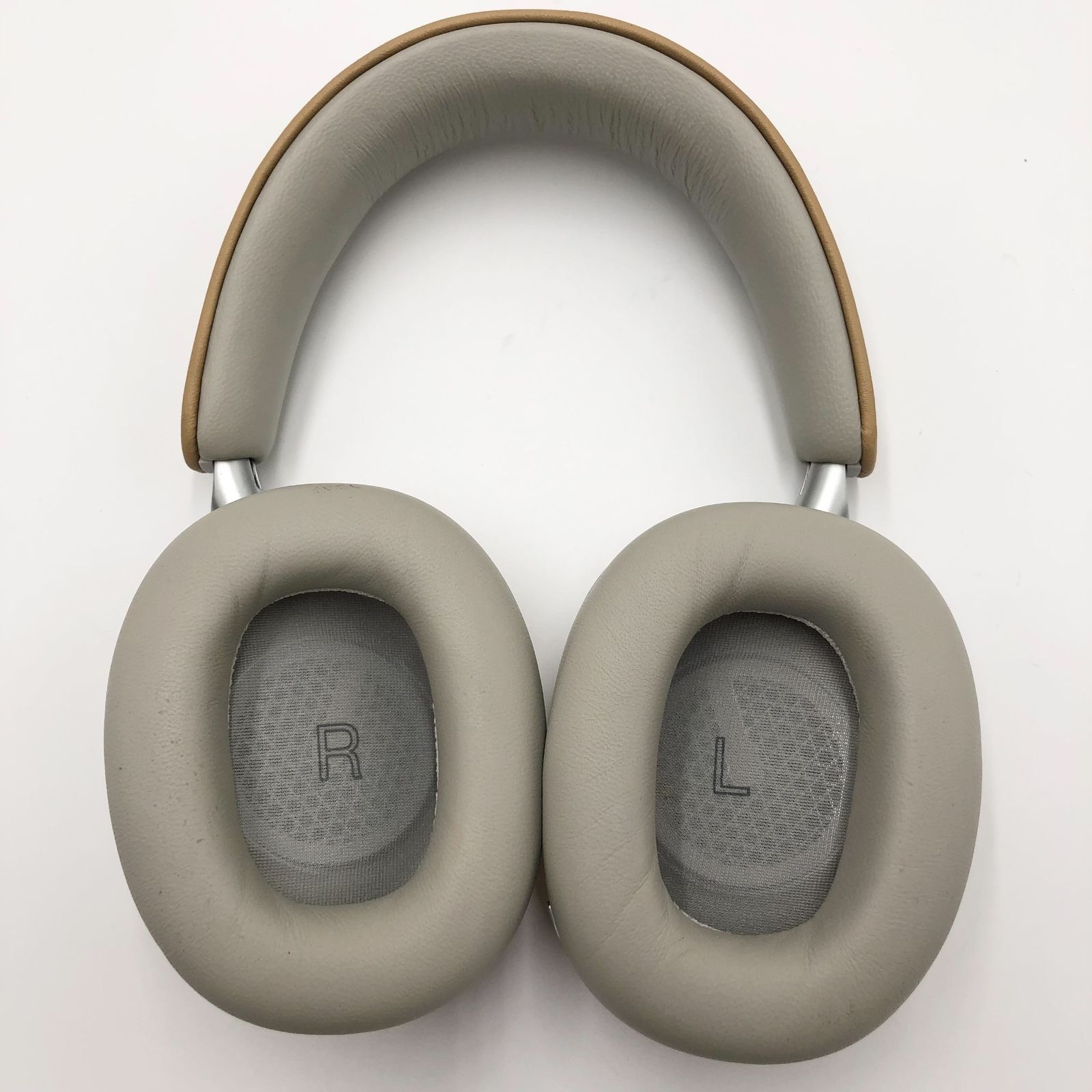 Bowers & Wilkins Px8 (タン) ワイヤレス・ヘッドフォン