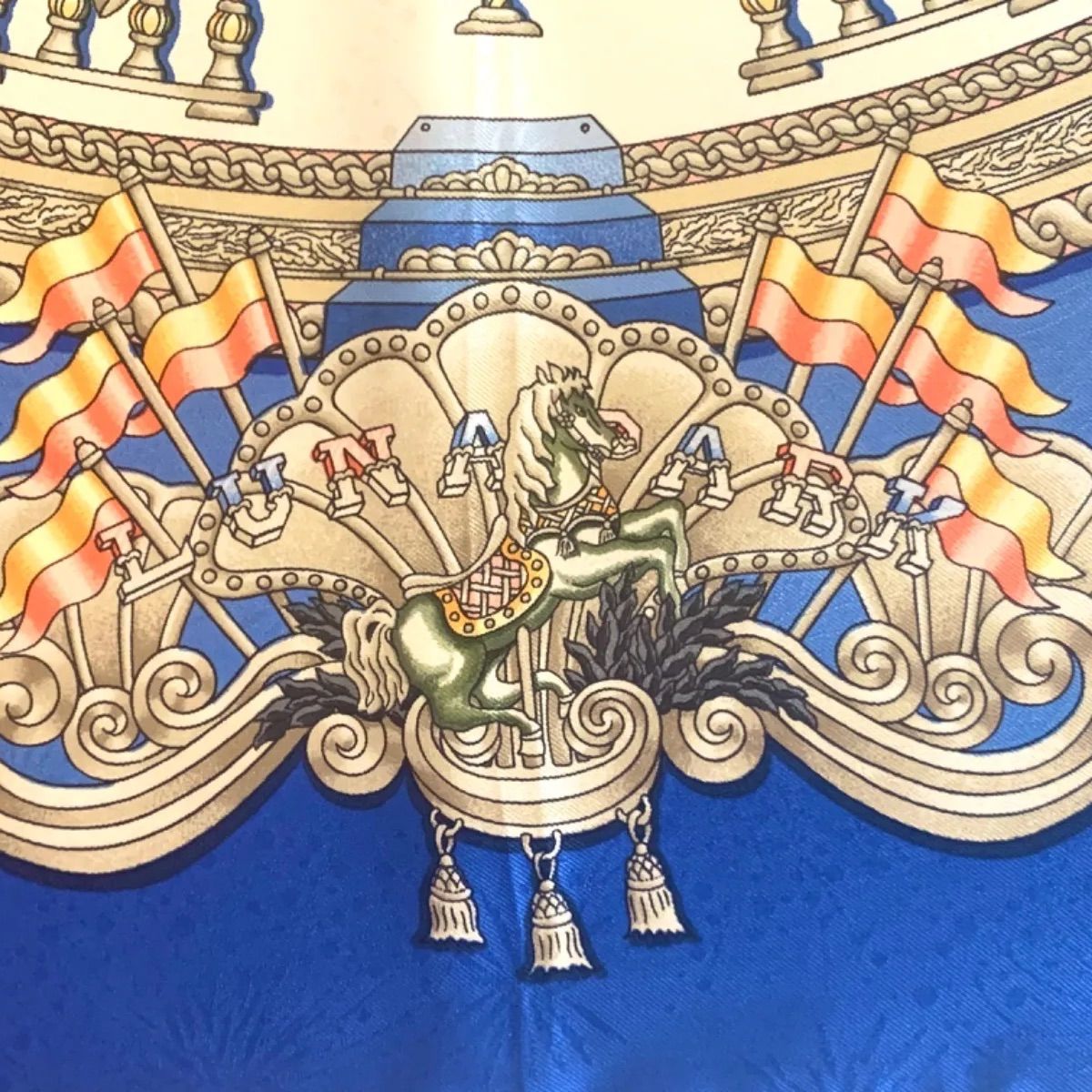 ★HERMES エルメス カレ90 スカーフ 　LUNA PARK 　ブルー HERMES エルメス スカーフ 90 カレ LUNA PARK 遊園地