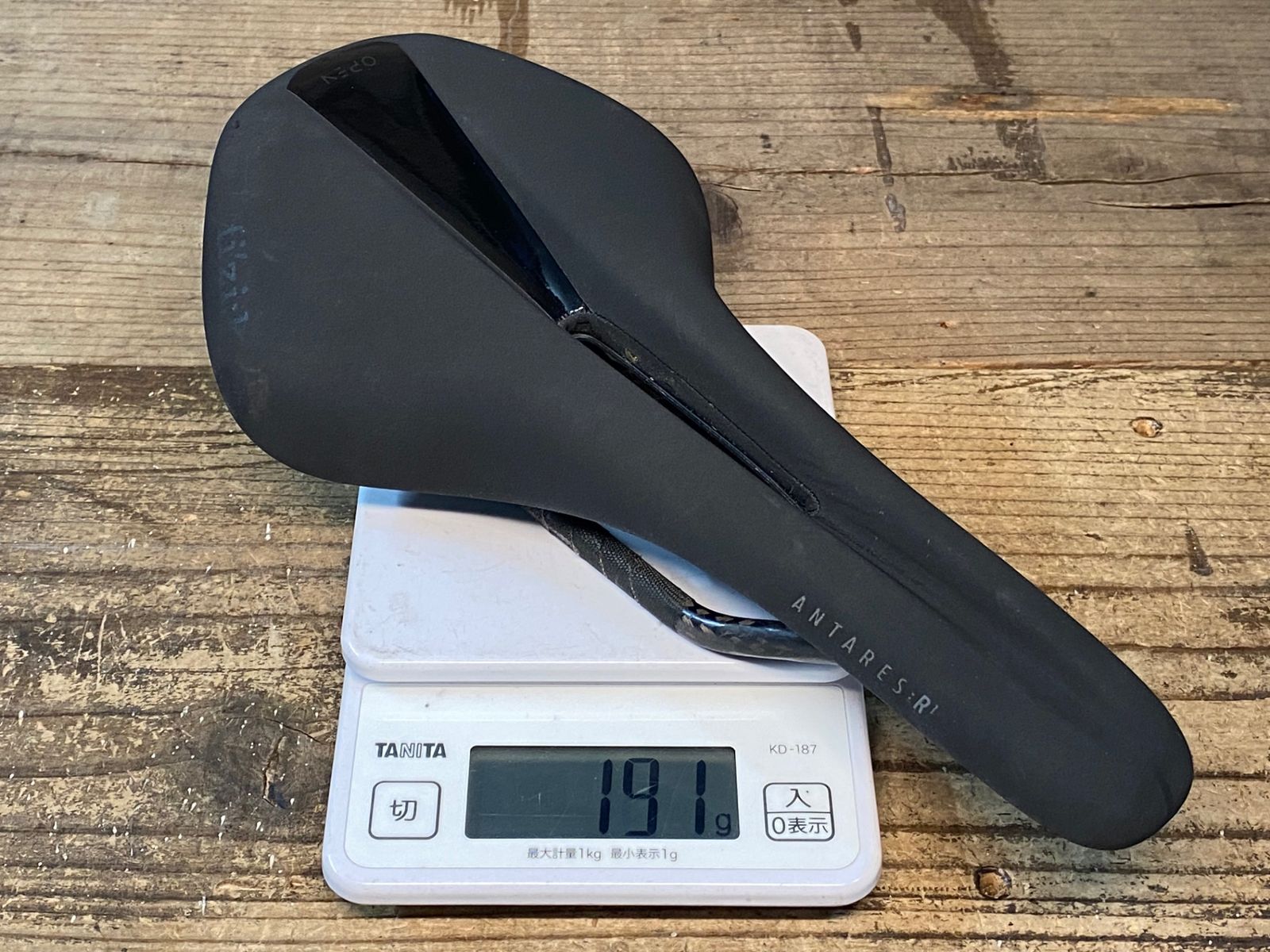 JG149 フィジーク fizik アンタレス ANTARES R1 OPEN サドル
